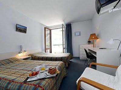 Les Chemins Francis - Modern Hotel Bagnols-les-Bains Kültér fotó