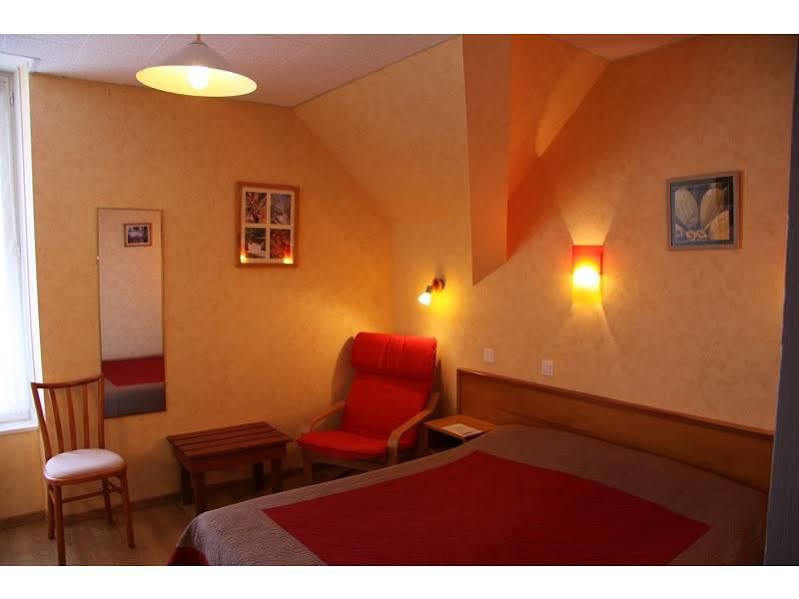 Les Chemins Francis - Modern Hotel Bagnols-les-Bains Kültér fotó