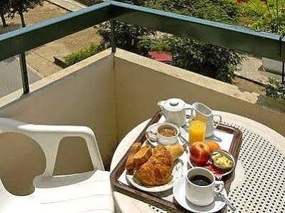 Les Chemins Francis - Modern Hotel Bagnols-les-Bains Kültér fotó
