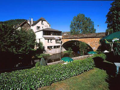 Les Chemins Francis - Modern Hotel Bagnols-les-Bains Kültér fotó